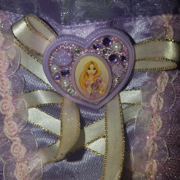 Rapunzel costume - Picture 6 of 6